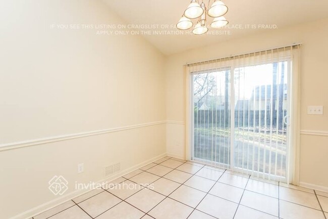 Foto del edificio - 1160 Park Creek Cir