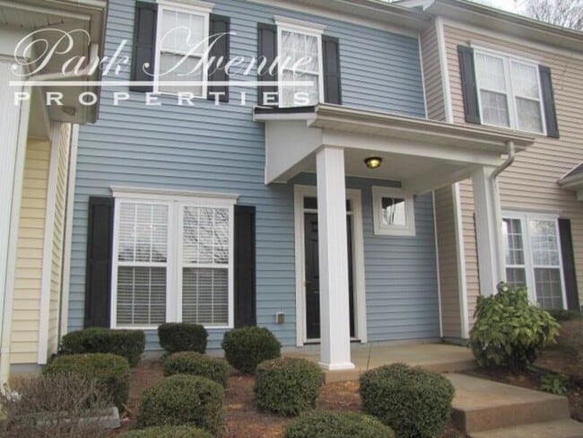 Building Photo - 759 Plaza Walk Dr