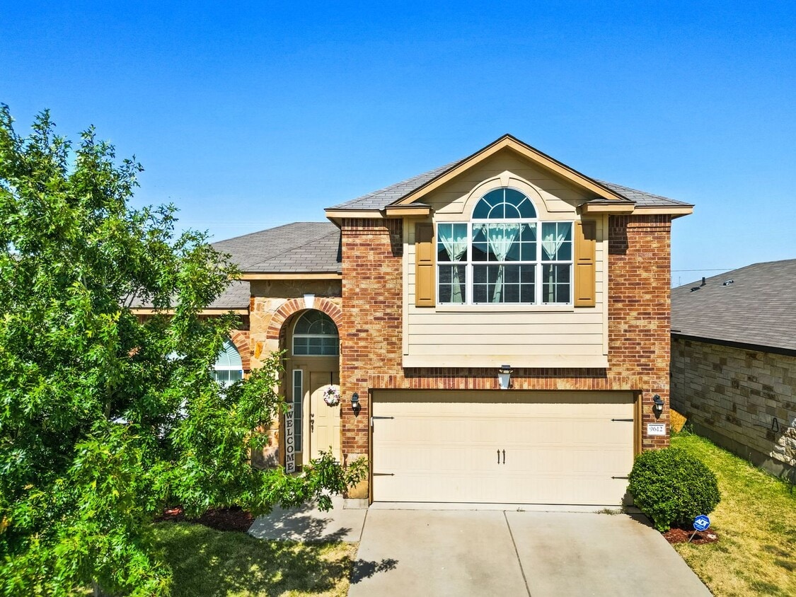 Foto principal - 9612 Shimla Drive