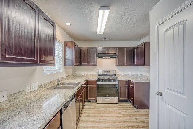 Building Photo - 13018 Bella Vida Ln