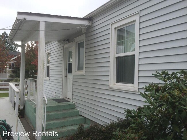Building Photo - 2 br, 1 bath House - 216 N. 6th
