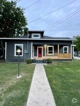 Building Photo - 1005 Ave I