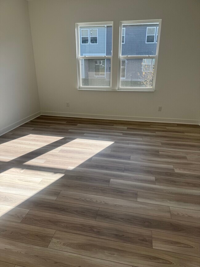 Foto del edificio - 15235 Farrington Rd