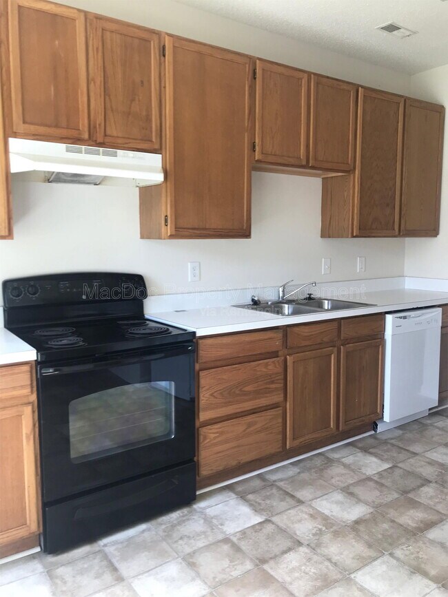 Foto del edificio - 2909 Broyhill Ct