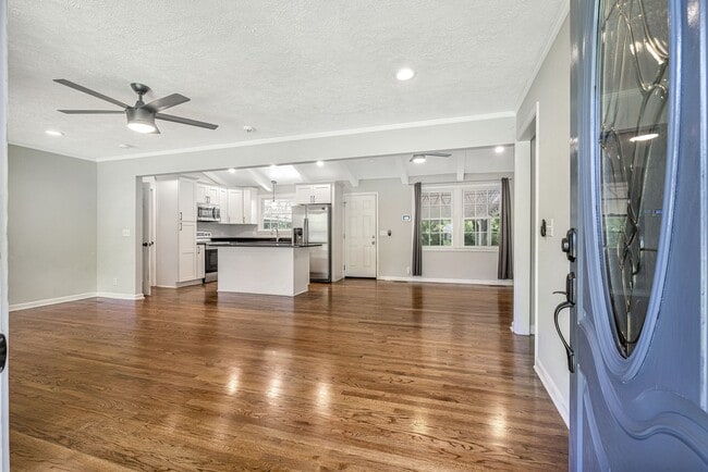 Photo - 213 Ivy Dr House