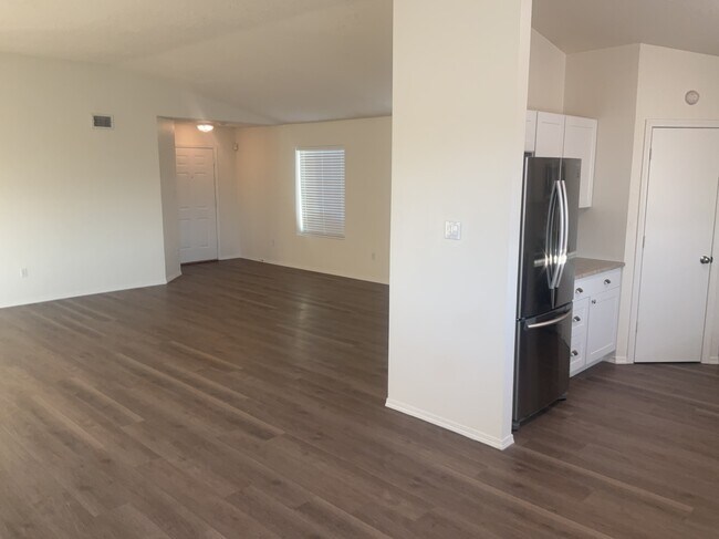 Foto del edificio - 10428 Pamplona St NW