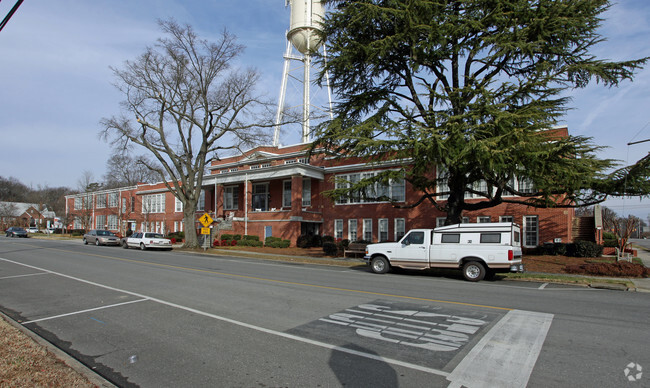 Foto del edificio - Dallas High School Apartments