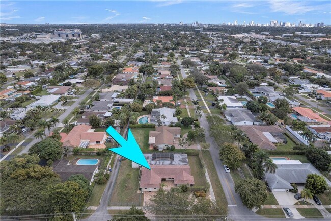 Foto del edificio - 601 N 44th Ave