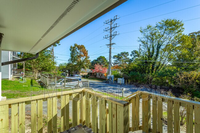 Foto del edificio - 845 Donaldson Rd