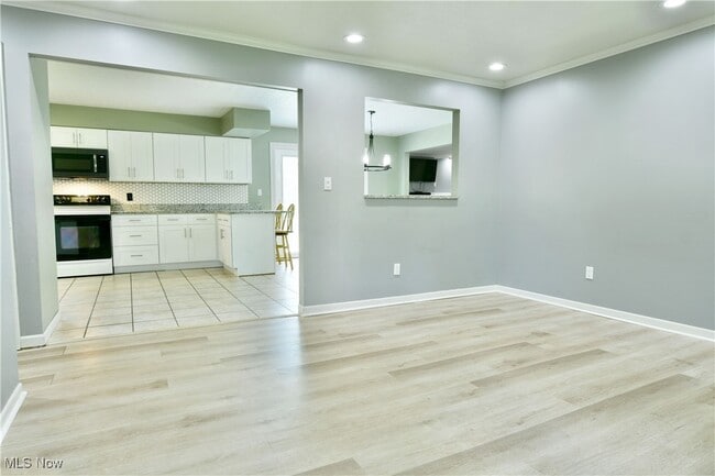 Building Photo - 5794 Merwin Chase Rd