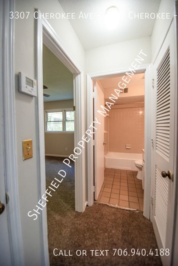 Building Photo - Beautiful home available today!