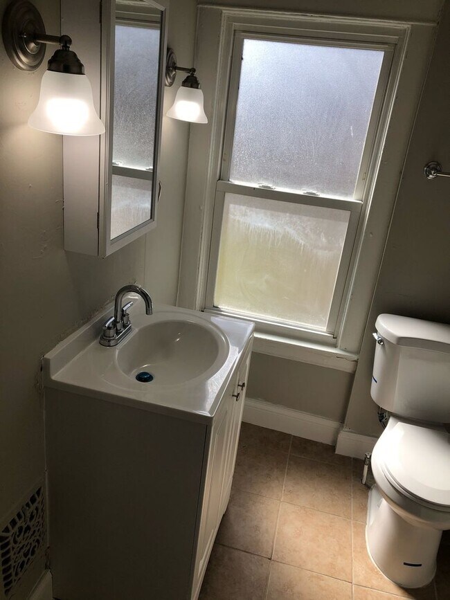 Foto del edificio - Brooklyn 3-Bed Single-Family - Available Now!