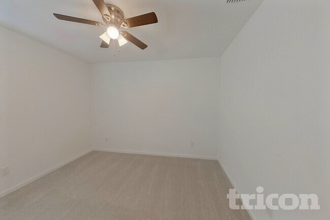 Foto del edificio - 3016 Pine St