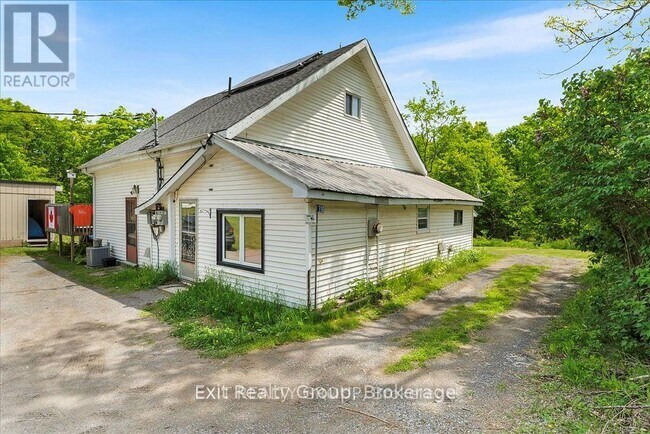 Photo du bâtiment - 330 Black River Rd