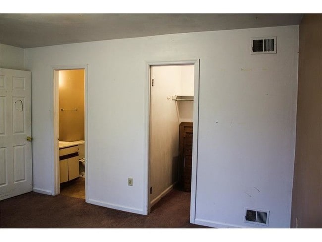 Building Photo - 131 McKee Rd