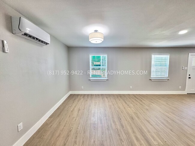 Building Photo - 4009 Lamar St
