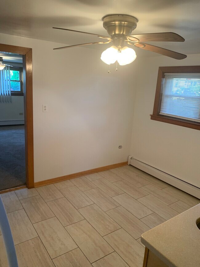 Kitchen - 6645 W Imlay St