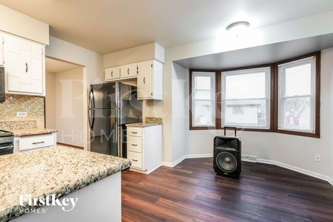 Foto del edificio - 744 194th St