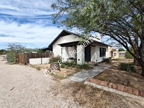 Building Photo - 1501 N 6th Ave