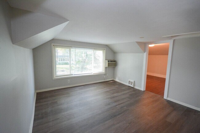 Foto del edificio - 829 2nd St NW