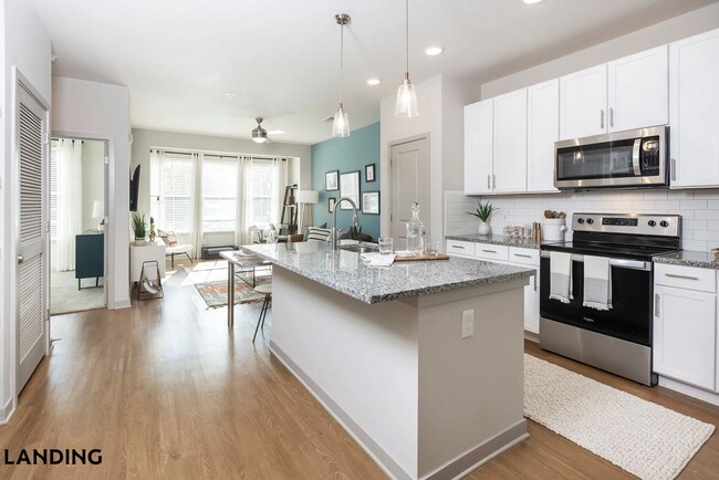 Building Photo - 3237 Memorial Blvd