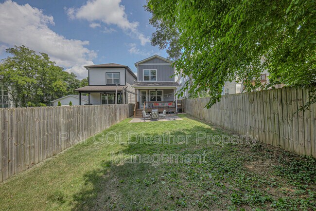 Building Photo - 523A Eastboro Dr