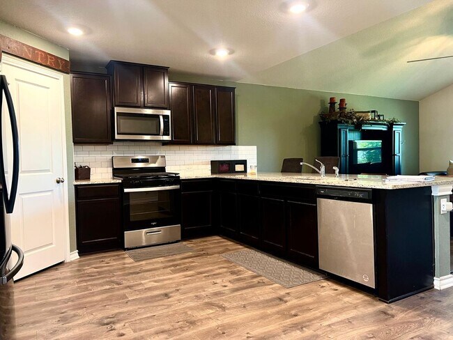 Building Photo - 13510 Whisper Bnd