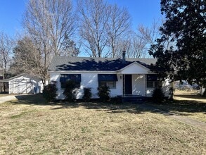 Building Photo - 317 S Seward St