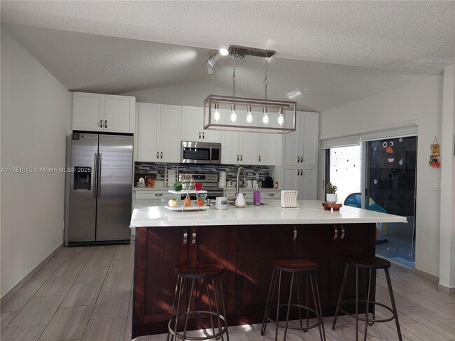 Foto del edificio - 9920 SW 16th Ct