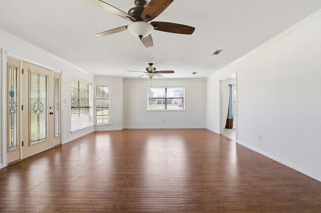 Building Photo - 128 Skyview Terrace