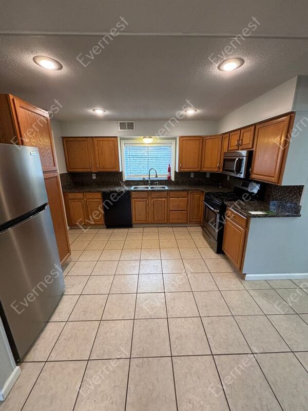 Foto del edificio - 419 Shady Ln