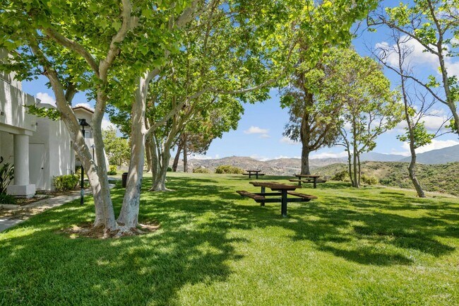 Foto del edificio - 21305 Nandina Ln
