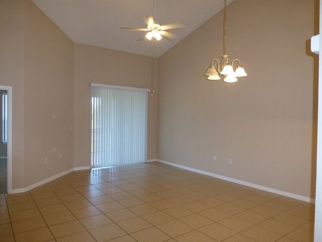 Foto del edificio - 1707 Prestwick Pl