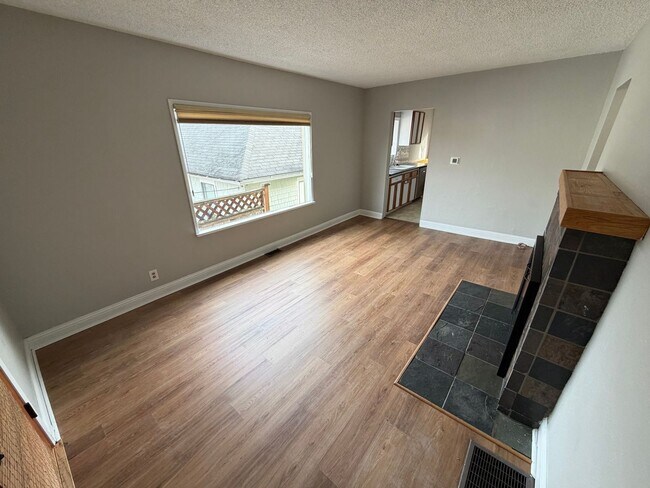 Foto del edificio - Adorable Green Lake Home for Lease- 1 month rent concession!!