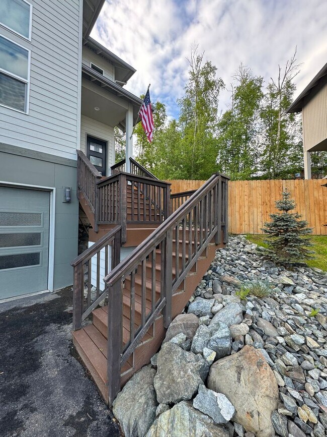 Building Photo - Stunning home in desirable Eagle River neighborhood