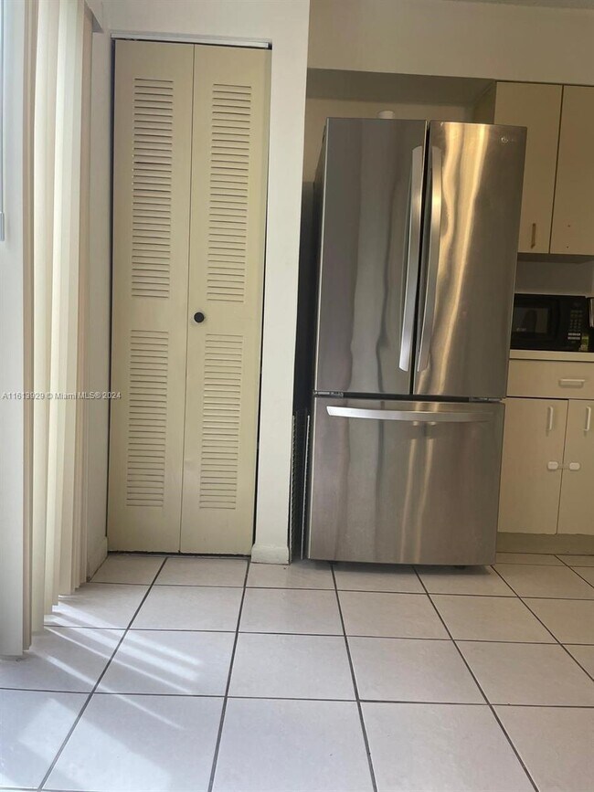 Foto del edificio - 8270 SW 149th Ct