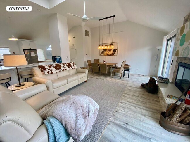 Foto del edificio - 52 Fairway Pl