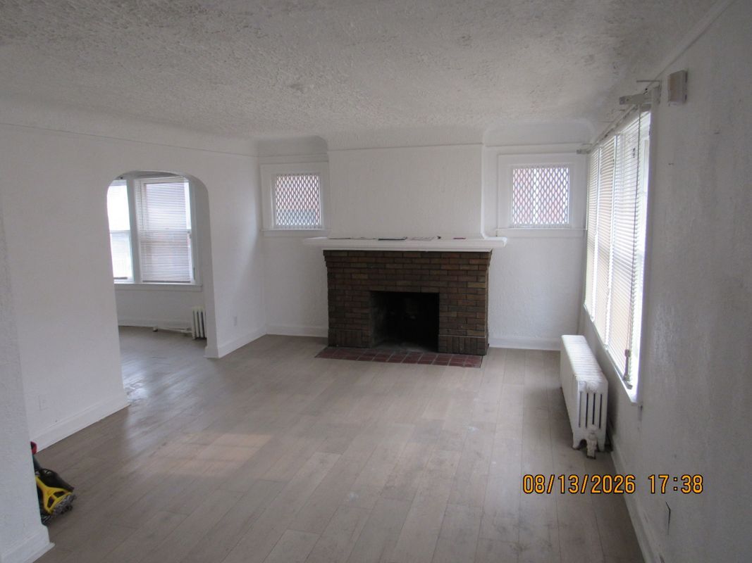 Building Photo - 16254 Linwood St