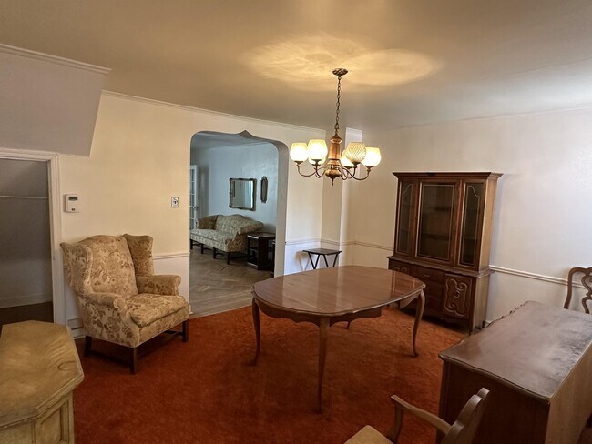 Foto del edificio - 1845 E Washington Ln