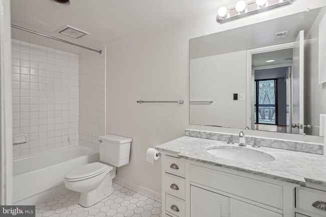 Bathroom - 601 24th St NW