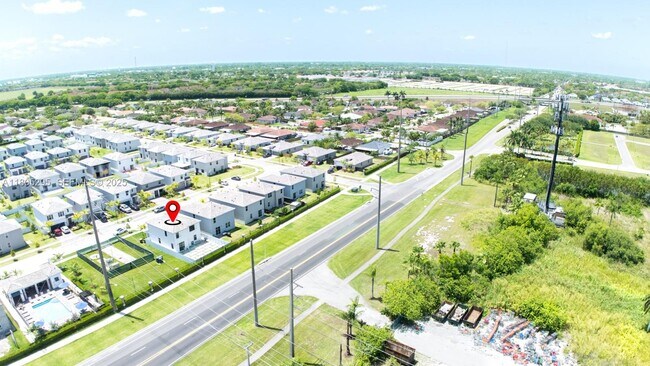 Foto del edificio - 715 SE 17th Ave