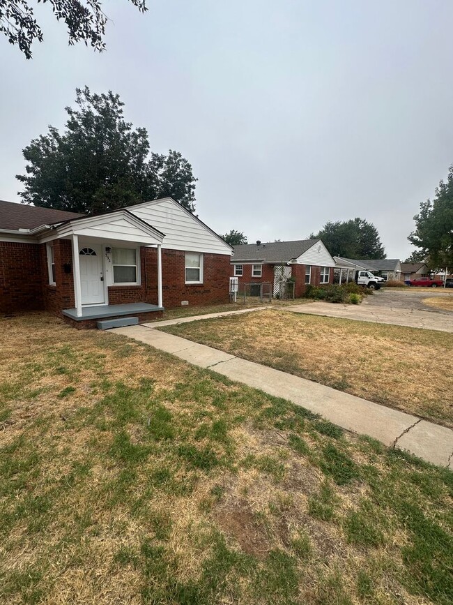 Building Photo - 332 Babb Dr