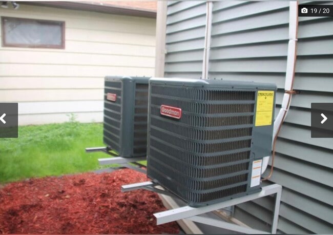 Foto del edificio - 84 Curtice St E