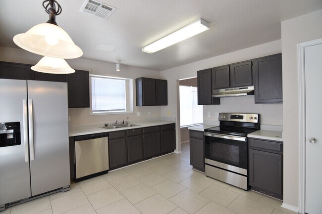 Foto del edificio - 3611 Coral Bay Ln