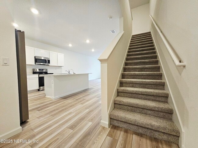 Foto del edificio - 1653 Garden Grove Ct