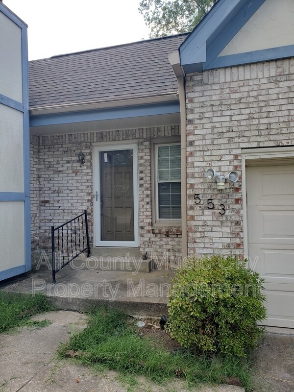Foto del edificio - 553 Owendale Dr