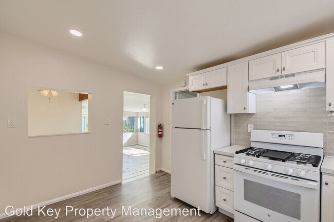 Building Photo - 1 br, 1.5 bath House - 1711 1/2 Edgemont S...