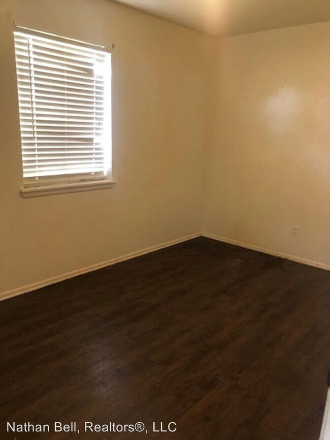 Building Photo - 4 br, 1.5 bath House - 2100 Wimberly Dr