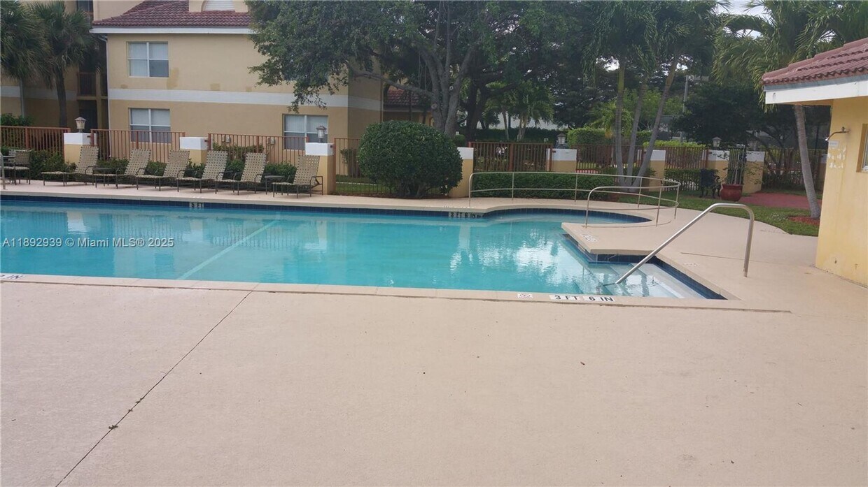 Photo - 7640 Westwood Drive 407, Tamarac, FL 33321