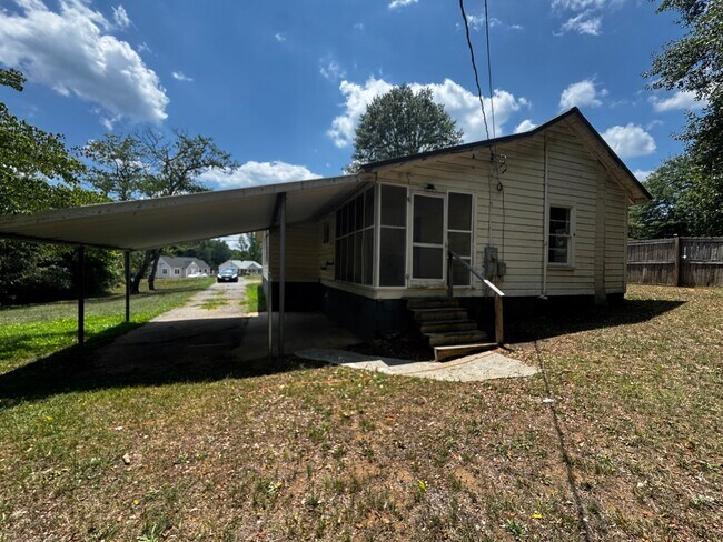 Foto del edificio - 3/1 close to uptown Shelby, NC